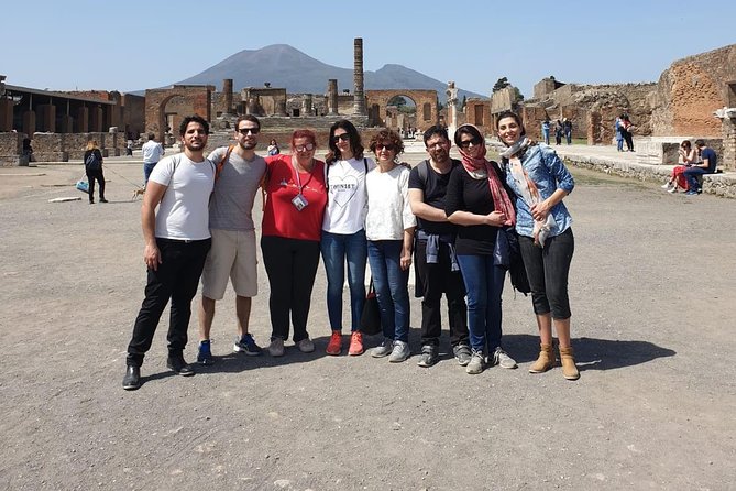1 group guided tour of the pompeii Group Guided Tour of the Pompeii Excavations