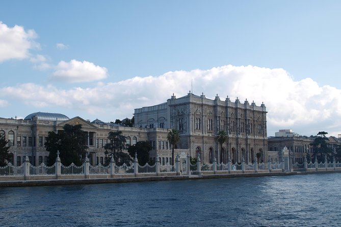 Guided Istanbul Tour: Bosphorus Cruise With Dolmabahce Palace Ticket