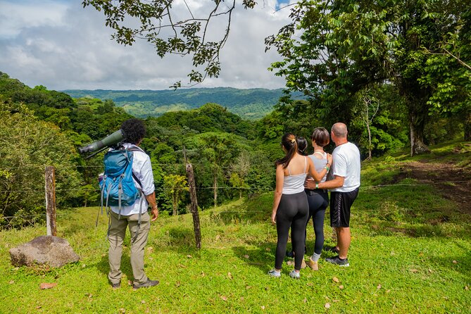 Guided Naturalist Hike Through El Silencio Reserve  – La Fortuna