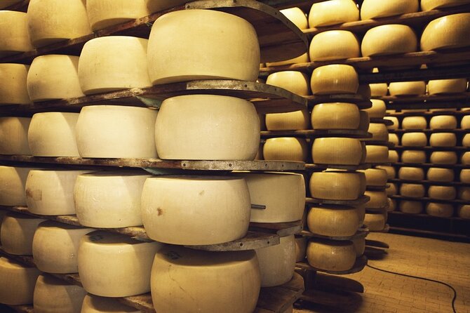 Guided Tour at the Cheese and Ham Factory in Parma