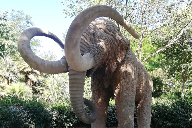 Guided Tour Ciutadella Park Nature, Triumphal Arch and Gaudí in Barcelona. - Ciutadella Park Highlights