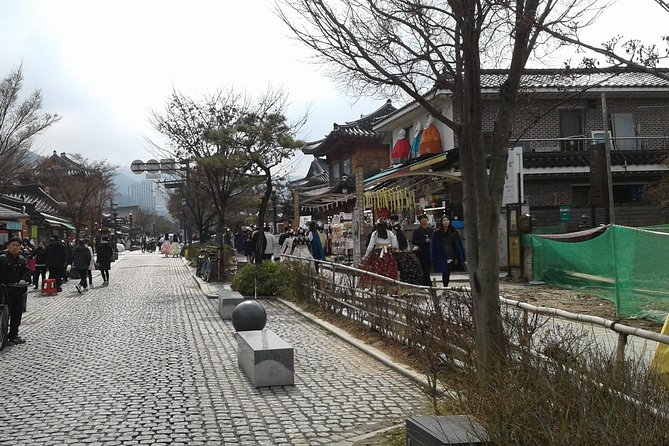 Gwangyang Maewha Flower and Jeonju Hanok Village 1 Day Trip From Seoul