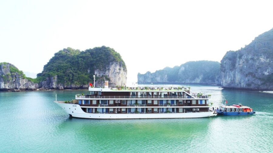 Ha Long: Lan Ha Bay 2-Day 5 Star Cruise With Luxury Cabin