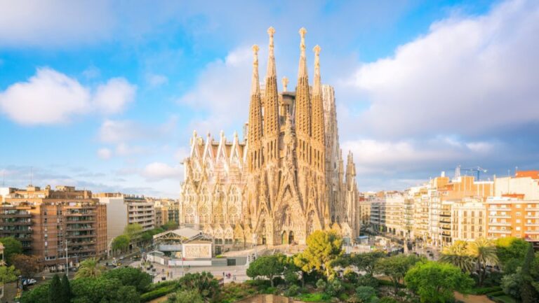 Half Day Barcelona Bus Tour