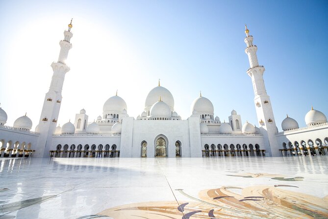 Half Day City Tour of Abu Dhabi With Sheikh Zayed Grand Mosque