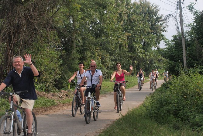 Half-Day Lanna Countryside Cycling Tour in Chiang Mai