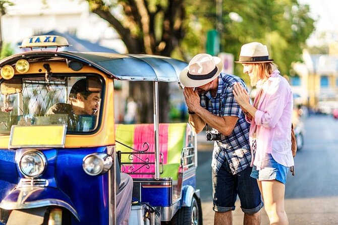 Half-Day Private Night Tour by Tuk Tuk in Chiang Mai City