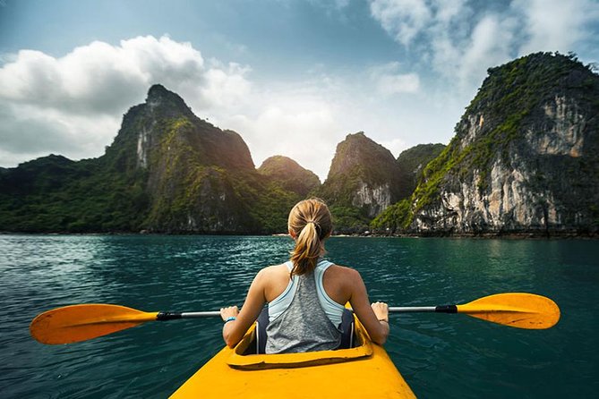 Halong Bay Full Day With Kayaking, Hiking Viewpoint, Cave – Deluxe to Luxury