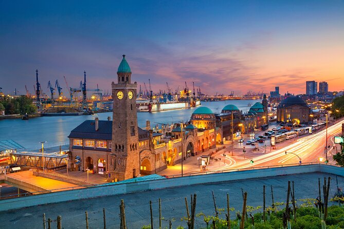 Hamburg Scavenger Hunt and Best Landmarks Self-Guided Tour