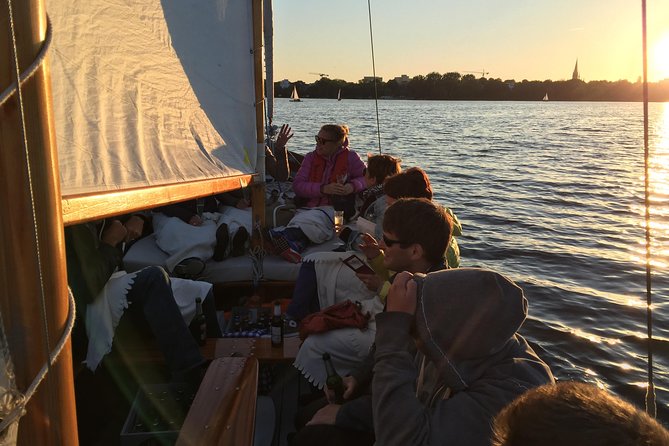 Hamburg Small-Group Sunset Sailing Cruise on Lake Alster