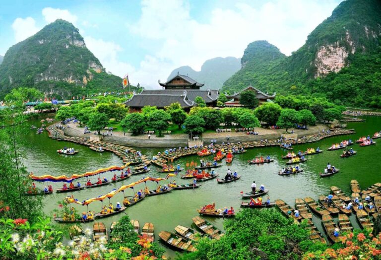 Hanoi: Full-Day Private Tam Coc Tour With Boat Ride & Lunch