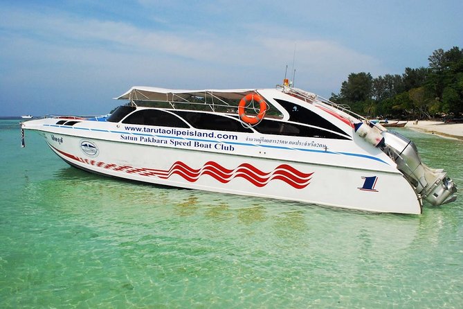Hat Yai Town to Koh Lipe by Minivan and Satun Pakbara Speed Boat