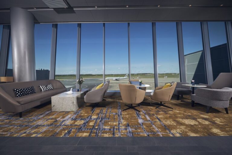 Helsinki Airport (HEL): Premium Lounge Entry