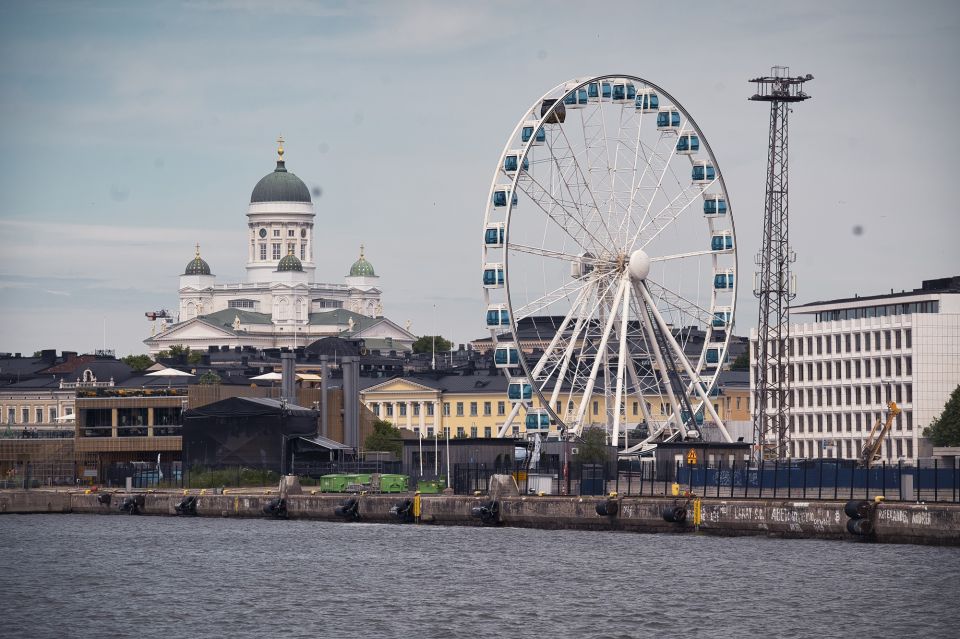 Helsinki: Hop-On Hop-Off Bus Tour & City Highlights Cruise