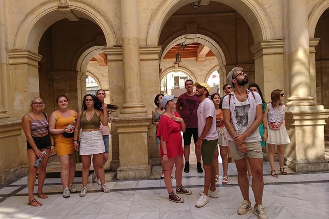 Heraklion Walking and Tasting Tour With Archaeological Museum