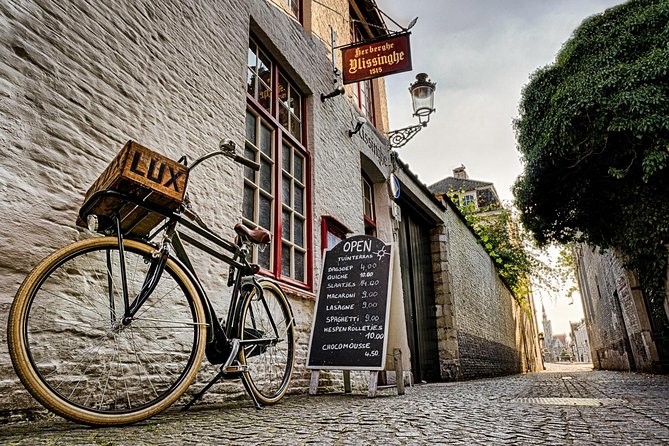 Hidden Brugge” Photo Tour (2hr Open City Tour & Workshop)