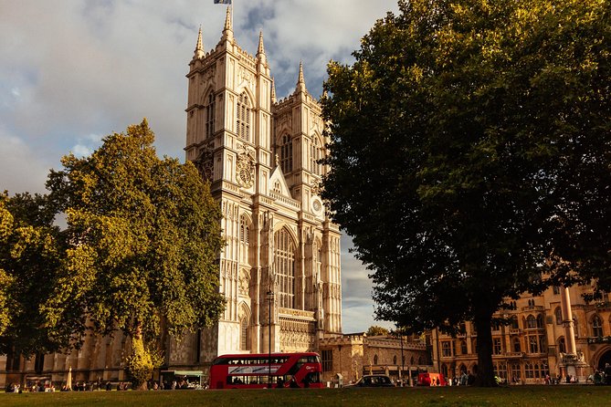 Highlights & Hidden Gems With Locals: Best of London Private Tour
