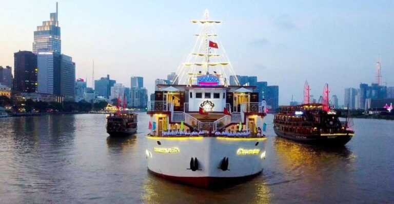 Ho Chi Minh: Private City Tour and Dinner Cruise With Buffet
