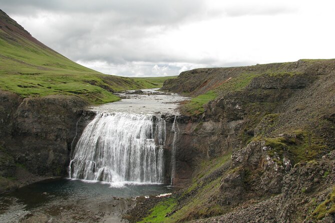 Hvalfjordur & Hvammsvik Hot Springs Private Tour