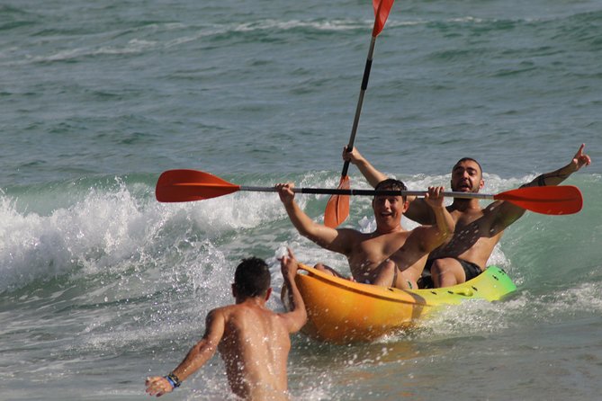 Initiation or Guided Tour in Kayak Through the Bay of El Campello (Alicante)