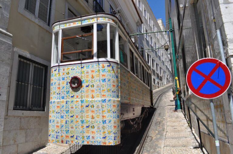 Introduction to Lisbon – Private Guided Walking Tour