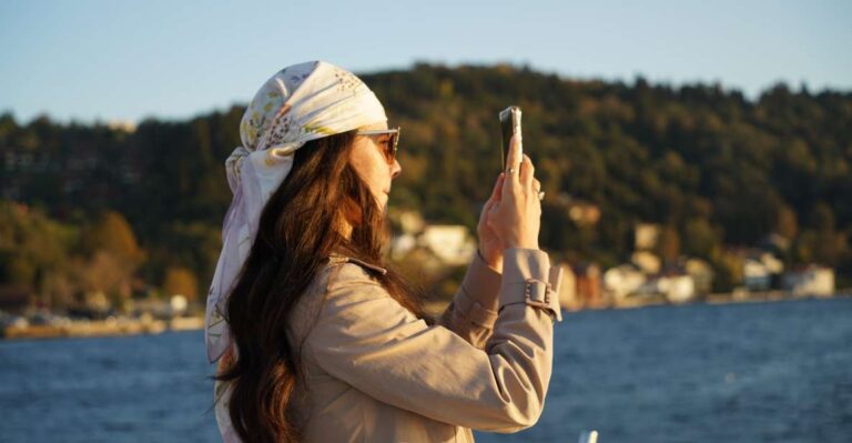 Istanbul: Bosphorus Afternoon Cruise on Luxury Yacht