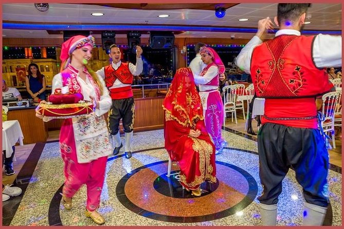 Istanbul Bosphorus Cruise With Dinner and Belly-Dancing Show