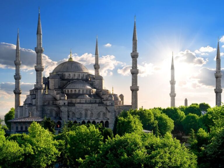 Istanbul’s Legendary Mosques: Blue Mosque and Hagia Sophia