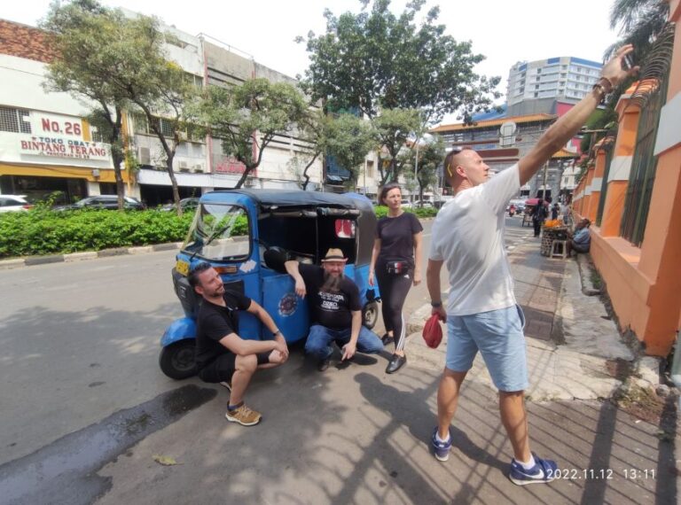 Jakarta Highlights City Tour With Local Experience