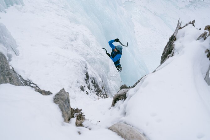 1 jasper ice climbing Jasper Ice Climbing Experience