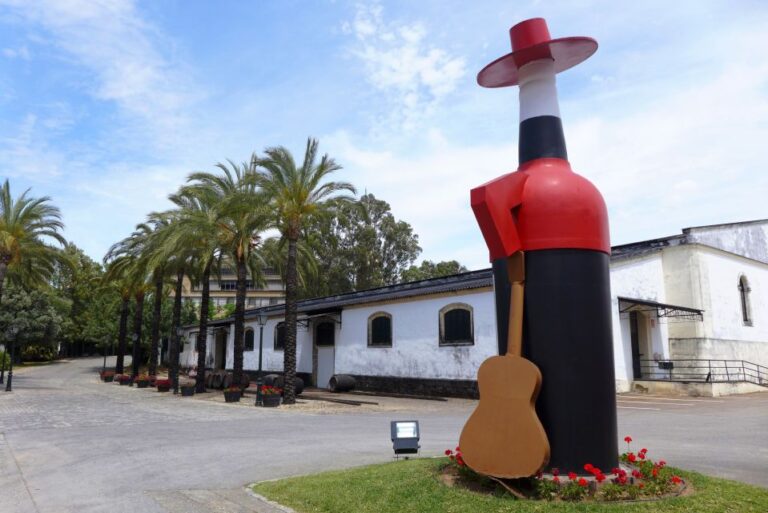 Jerez: Guided Winery Tour With Wine Tasting