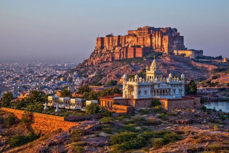 Jodhpur: Mehrangarh Fort and Jaswant Thada Private Tour