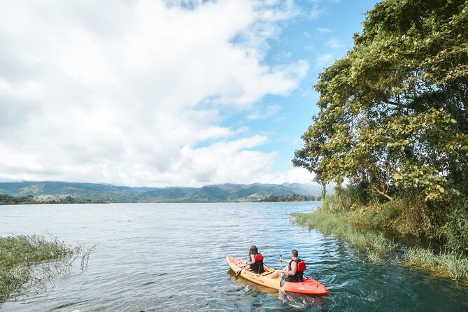 Kayaking at Arenal Lake – La Fortuna