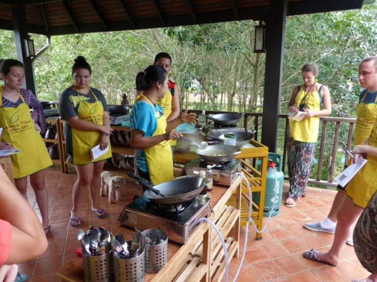 Koh Lanta: Lunch Course at Lanta Thai Cookery School