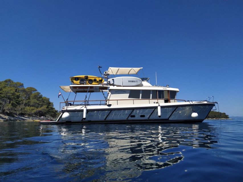 1 korcula odysseus cave yacht cruise with lunch swim stops Korcula: Odysseus Cave Yacht Cruise With Lunch & Swim Stops