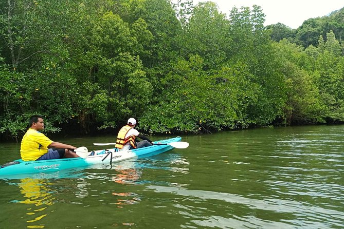 Krabi: Kayaking Tour at Ban Bor Thor Ancient Cave & Mangroves