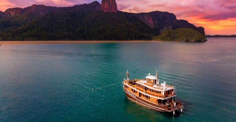 Krabi: Romantic Sunset Cruise by M/Y Lalida
