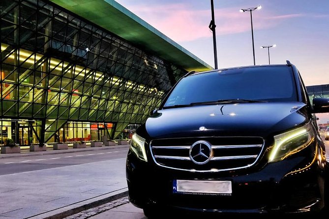 KTW Katowice/Pyrzowice Airport: Private Transfer to Krakow