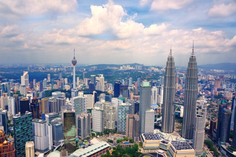 Kuala Lumpur: Private Customized Walking Tour With a Local