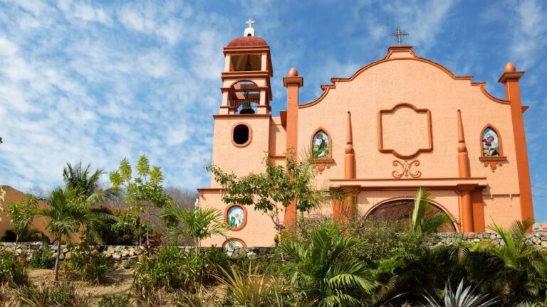 La Crucecita: Huatulco Guided City Tour and Sunset Viewing