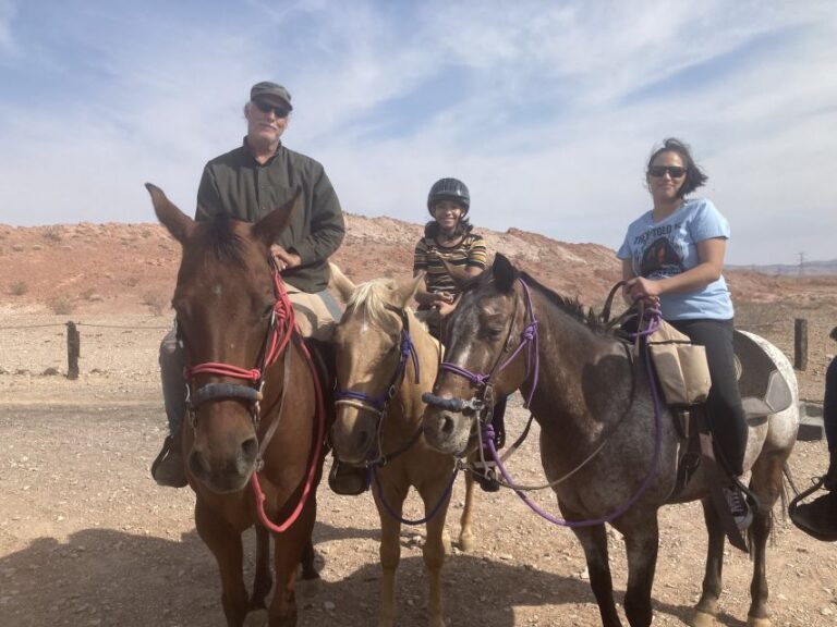 Las Vegas: Horseback Riding Tour