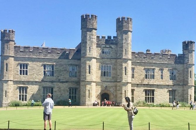 Leeds Castle, Canterbury and White Cliffs of Dover Private Car Tour