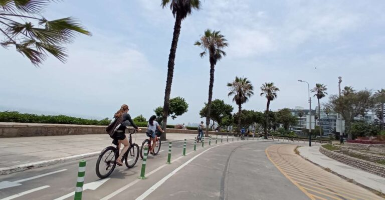 Lima: 4-Hour Bike Rental in Miraflores