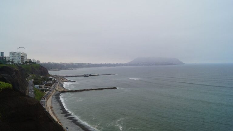 Lima: Bike Tour of Miraflores, Barranco and Morro Solar