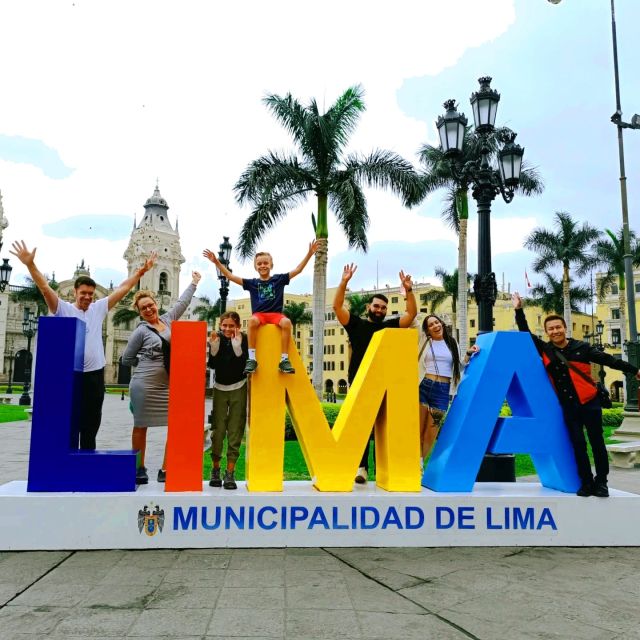 Lima: City Highlights Walking Tour & Catacombs