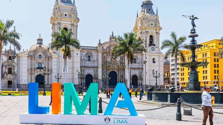 Lima: Cooking Class and Sightseeing FullDay Tour
