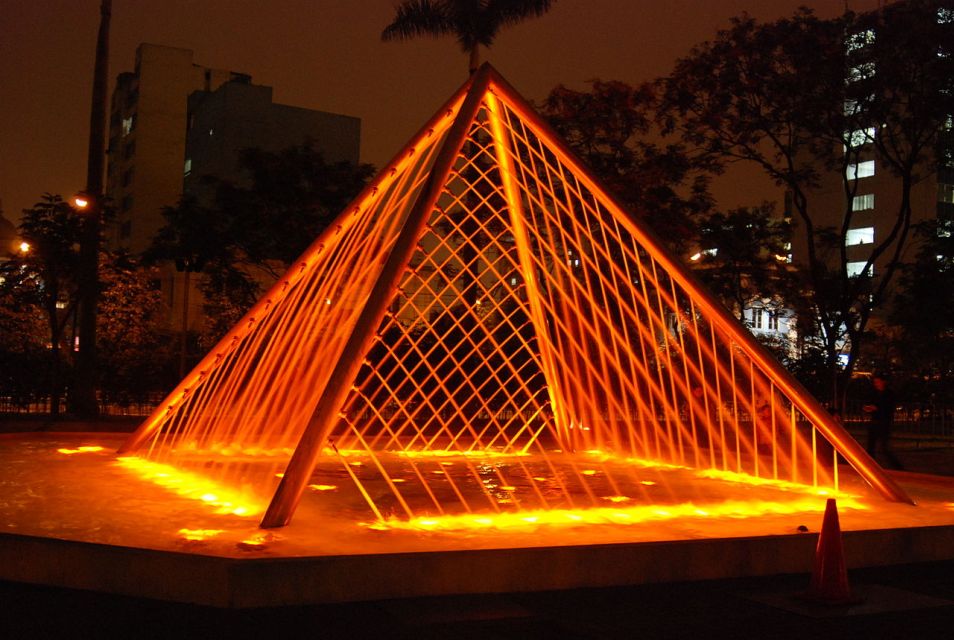 1 lima magic fountain park and bohemian barranco tour Lima: Magic Fountain Park and Bohemian Barranco Tour