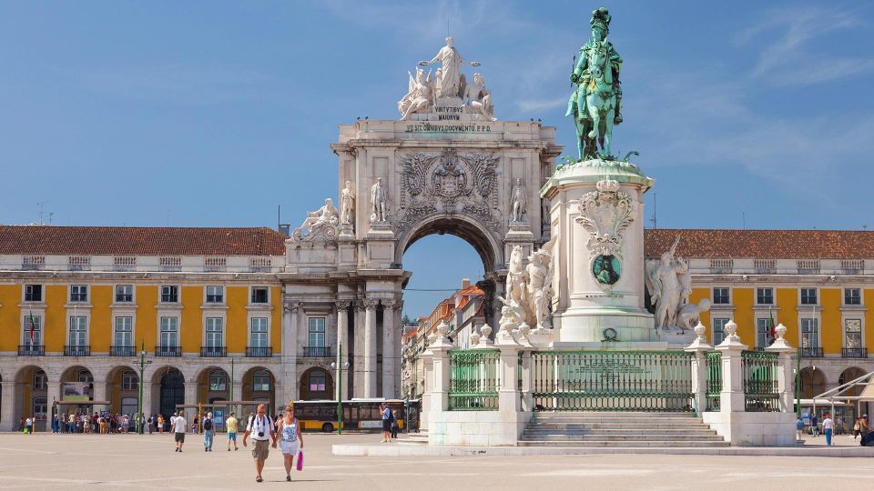 1 lisbon 3 hours sightseeing tour by eletric car Lisbon: 3 Hours Sightseeing Tour by Eletric Car