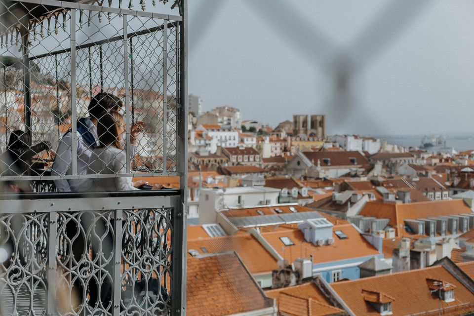 Lisbon: Alfama, Bairro Alto and Downtown Walking Tour