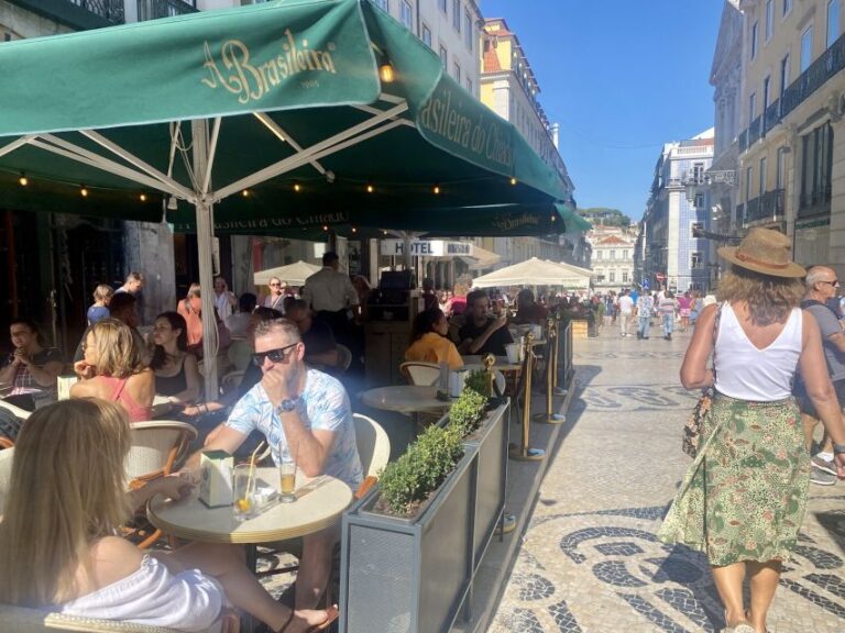 Lisbon: Baixa and Chiado Districts Self-Guided Walking Tour
